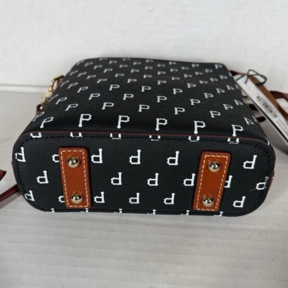 Pittsburgh Pirates Dooney & Bourke Small Zip Crossbody Bag - Picture 5 of 10